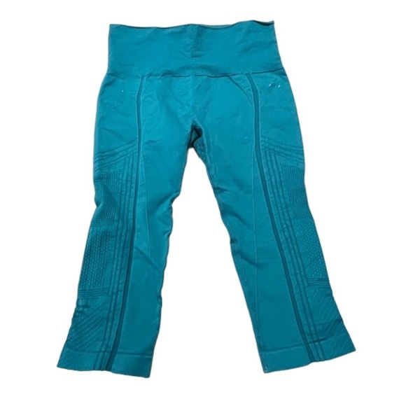 Leonisa Shapewear biker High Waisted and Butt lifter teal size small - Picture 3 of 10